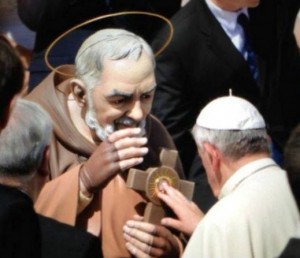 18 sept 2013 benediction statue de Padre Pio